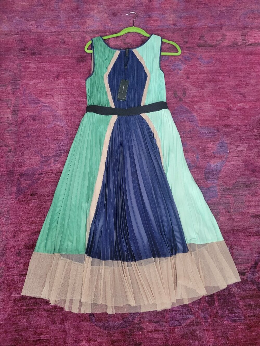 NWT BCBG MAXAZRIA 'Kabrina' color-blocked Pleated midi dress - size M